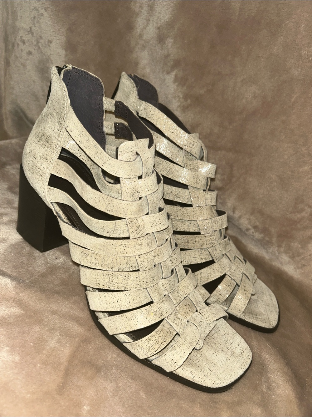 Donald Pliner Pixee Strappy Block Heel Open Toe Metallic Shimmer Cage Sandals 9 - Picture 2 of 16